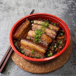 เคาหยกโบราณ เสิร์ฟพร้อมมินิบันนึ่ง