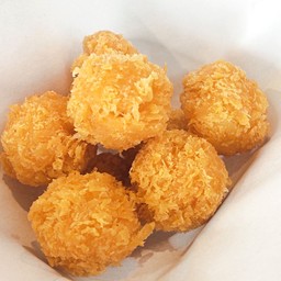 ชีสบอล  (cheese ball)