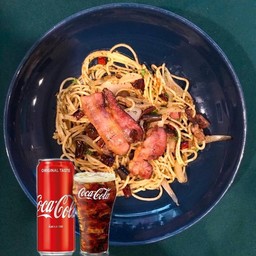 สปาเก็ตตี้เบคอนพริกแห้ง+โค้ก 325 มล.