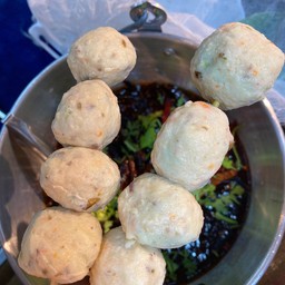 ลูกชิ้นสาหร่ายทอด