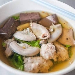 ก๋วยจั๊บเจ๊ตุ้ย