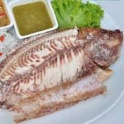 ราตรี ปลาเผา