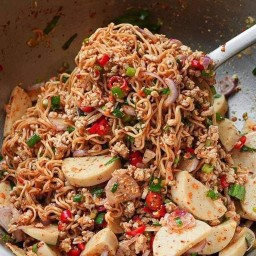 ส้มตำ ยำแซ่บ ครัวแม่ปลานอม ซอย.ข้างสน.บางเสาธง