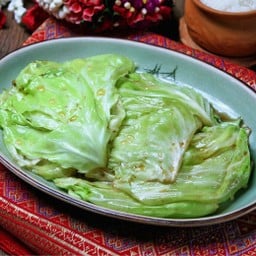 กะหล่ำปลีผัดน้ำปลา ( Galamplee Phad Nampla )