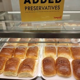 ขนมปังโรล.มันเทศ 2ชิ้น34บาท.