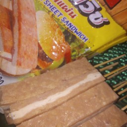 ไส้กรอกแซนวิซไก่