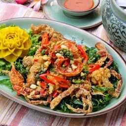ปูนิ่มผัดขี้เมากะเพรากรอบ ( Pu-Nim Phad Keemao Krapao Krob )