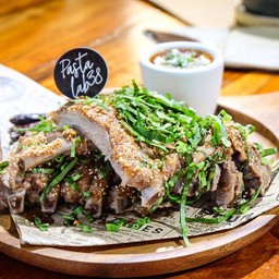 ซี่โครงหมูอบซอสแซ่บ