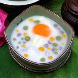 บัวลอยไข่หวาน  ( Buoloy Kai Waan  )