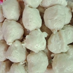 ลูกชิ้นปิ้ง (หน้าวัดประดิษฐ์)
