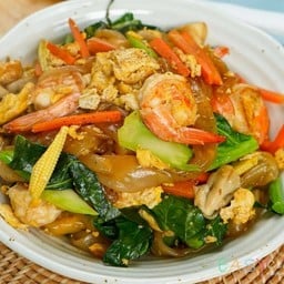 กะเพราคุณนาย สูตรพริกแห้ง