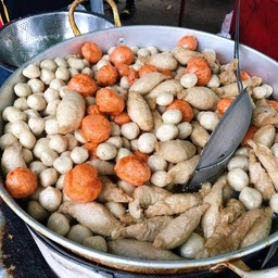 ร้านลูกชิ้นข้าวหอม พหลโยธิน53