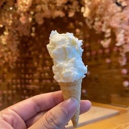 ไอติมนมยูสุ ได้กลิ่น citrus ชัดเจน