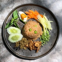 ข้าวผัดน้ำพริกกะปิปลาดุกฟู