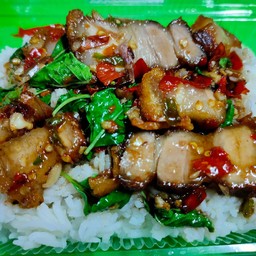 ข้าวกะเพราหมูกรอบ