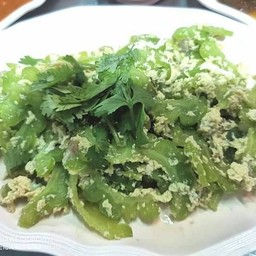 มะระผัดไข่