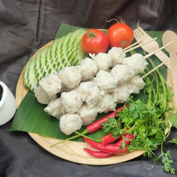 ลูกชิ้นปิ้งออนิว(กาดหลวง)