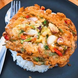 ข้าวไข่เจียวฟูทรงเครื่อง