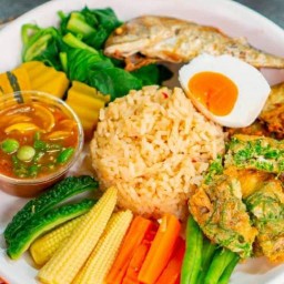 ข้าวคลุกน้ำพริก นู๋เมย์สาขา 2 ข้าวคลุกน้ำพริก นู๋เมย์สาขา 2