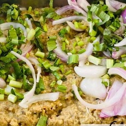 ข้าวเหนียวลาบปลา(ห่อ)