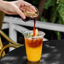 แบลคอินออเร้นจ์