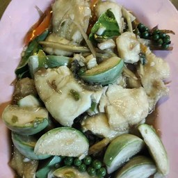 ผัดฉ่าปลาแรด