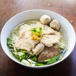 ก๋วยเตี๋ยวต้มยำรสเด็ด(ไส้หวาน)
