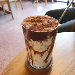 CHOCOLATE ช็อกโกแลต
