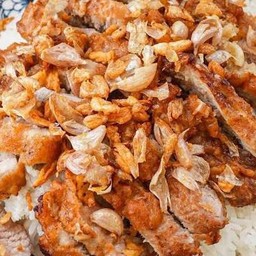 แม่ต้อมก๋วยเตี๋ยวเนื้อตุ๋น/หมูตุ๋น สาขาเอกชัย