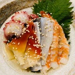 SUNOMONO MORIAWASE(Vinegary salad of seafood )