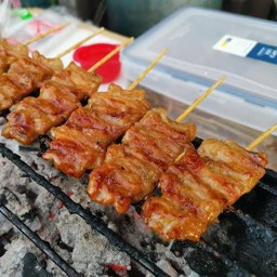 ร้านหมูปิ้งนายแบงค์