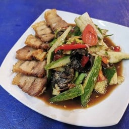 ตำหมูกรอบ