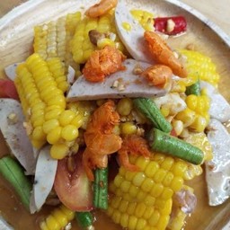 ตำข้าวโพดไทยหมูยอ