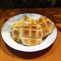 ขนมปังปิ้ง เนย นม