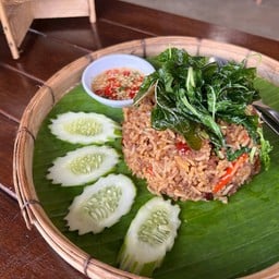 ชามสุข ก๋วยเตี๋ยวเรือหมูและเนื้อวากิว