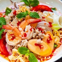 ร้าน ผัดไทยกุ้งสด ข้าวมันไก่ ยำรสเด็ด