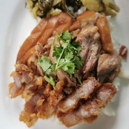ข้าวขาหมู+หมูกรอบ
