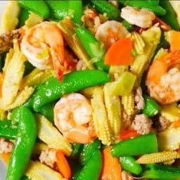 ผักรวมผัดกุ้ง