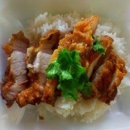 ข้าวหมูทอดน้ำจิ้มแจ่ว