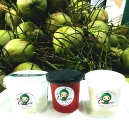 น้ำมะพร้าวพร้อมเนื้อ1สตอร์เบอร์รี่ลอยแก้ว1พุดดิ้ง1