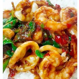 ข้าวกระเพราทะเล