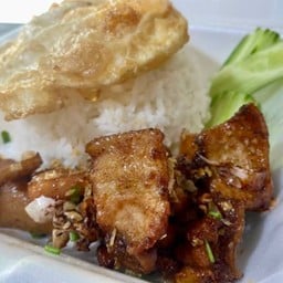 สามชั้น ทอดกระเทียม