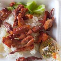 ข้าวหมูแดดเดียว