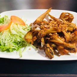 ปลาเห็ดโคนทอดกระเทียม