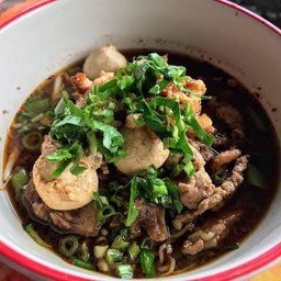 ก๋วยเตี๋ยว น้องใบเฟิร์น/อาหารตามสั่ง