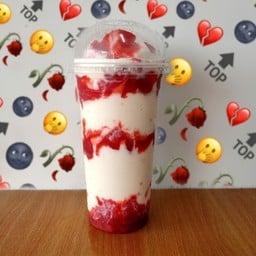 นมหมีปั่นแยมสตอเบอรี่