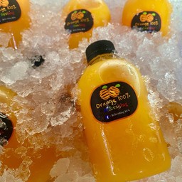 น้ำส้มคั้นสด By หญิงสิ