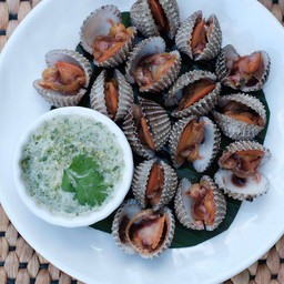หอยแครงลวก น้ำจิ้มซีฟู้ด