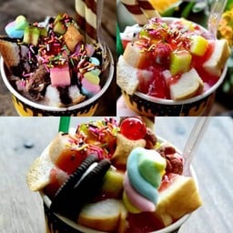 NOM PA TOO..สมูตตี้ &สเต็กby ครัวป้าตู่