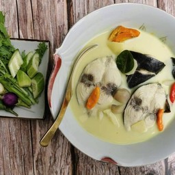 ต้มข่ากะทิปลาโอ